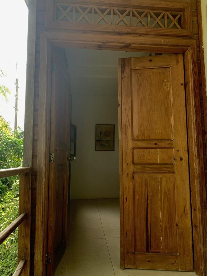Hostal Casaluna San Andres Exterior photo